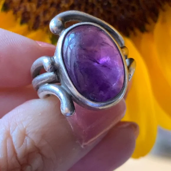 VINTAGE DESIGNER PURPLE OVAL AMETHYST CABOCHON STERLING SILVER RING HEAVY CHUNKY